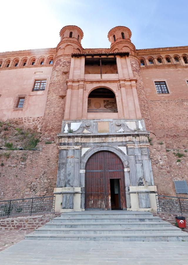 Hospederia Palacio Papa Luna Illueca Luaran gambar